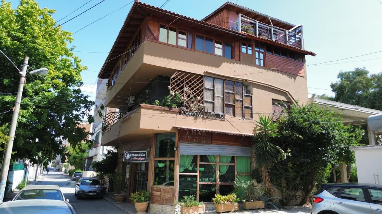 2 Kitarat Bb Bed & Breakfast Vlore Exterior photo